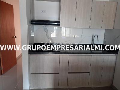 Apartamento de 2 alcobas en venta en Los Colores, Medellín, 57 m² · foto 3 de 13