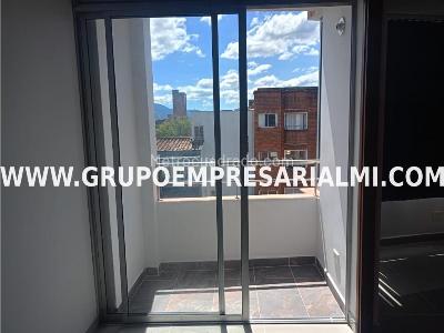 Apartamento de 2 alcobas en venta en Los Colores, Medellín, 57 m² · foto 5 de 13