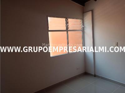 Apartamento de 2 alcobas en venta en Los Colores, Medellín, 57 m² · foto 8 de 13
