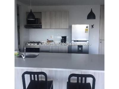 Apartaestudio en arriendo en Villa Carlota, Medellín, 71 m² · foto 2 de 7