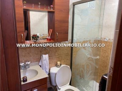 Apartamento de 5 alcobas en venta en Los Colores, Medellín, 141 m² · foto 8 de 8
