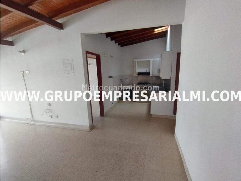 Apartamento de 3 Alcobas en Belén, Segundo Piso - 4