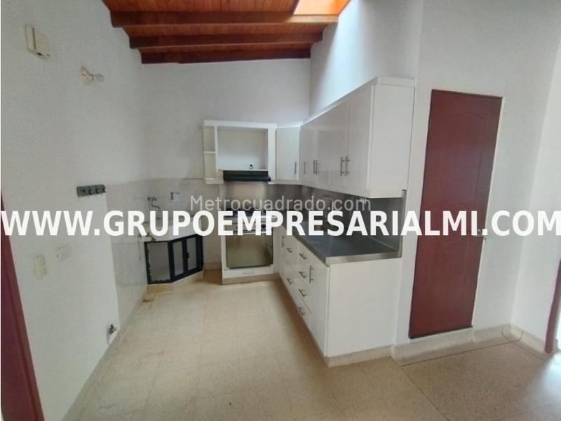 Apartamento de 3 Alcobas en Belén, Segundo Piso - 5