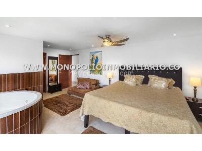 Apartamento de 4 alcobas en arriendo en Lalinde, Medellín, 205 m² · foto 5 de 12