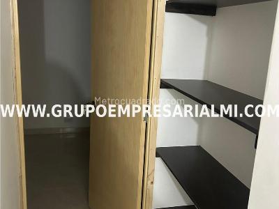 Apartamento de 2 alcobas en venta en Pan De Azucar, Sabaneta, 53 m² · foto 3 de 12
