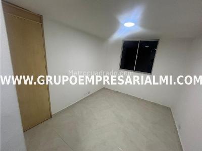 Apartamento de 2 alcobas en venta en Pan De Azucar, Sabaneta, 53 m² · foto 4 de 12