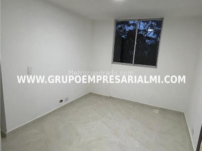 Apartamento de 2 alcobas en venta en Pan De Azucar, Sabaneta, 53 m² · foto 6 de 12