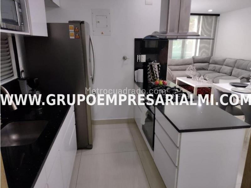 Apartamento Fantástico de 3 Alcobas en Laureles con Gran Vista - 2