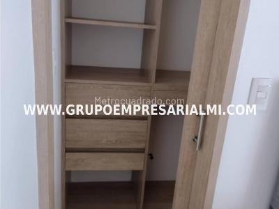 Apartamento en arriendo en Laureles, Medellín · foto 19 de 20