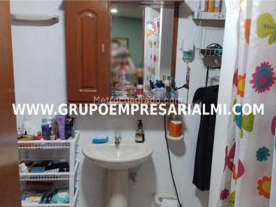 Apartamento de 2 alcobas en venta en Bombona, Medellín, 68 m² · foto 10 de 16