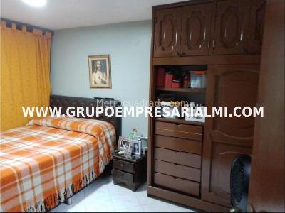 Apartamento de 2 alcobas en venta en Bombona, Medellín, 68 m² · foto 6 de 16