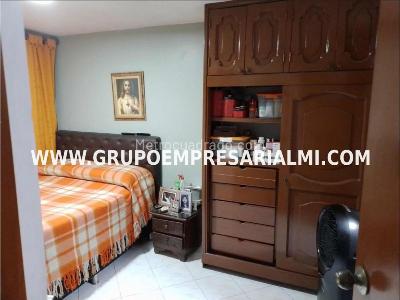 Apartamento de 2 alcobas en venta en Bombona, Medellín, 68 m² · foto 7 de 16