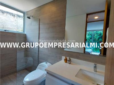 Apartamento de 2 alcobas en venta en El Poblado, Medellín, 71 m² · foto 10 de 14