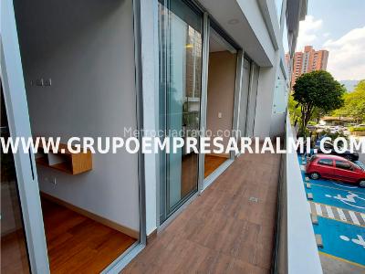 Apartamento de 2 alcobas en venta en El Poblado, Medellín, 71 m² · foto 11 de 14