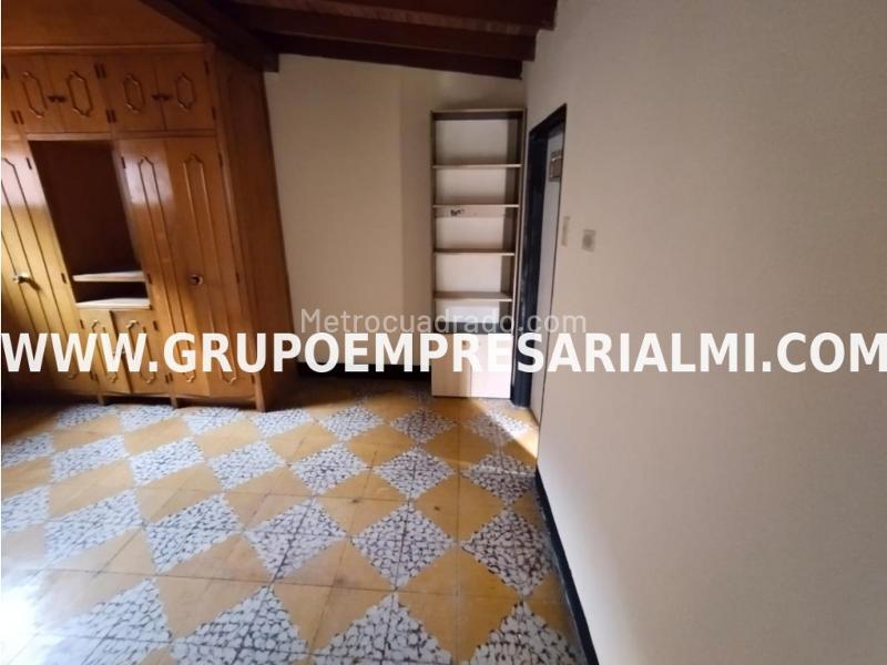 Spacious 4BR Apartment in El Salvador - 8