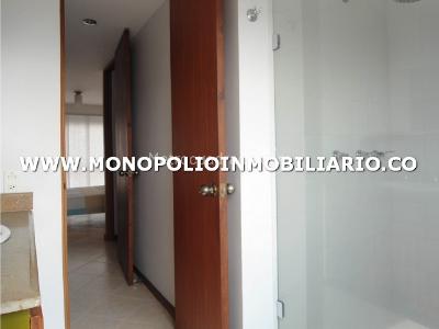 Apartamento de 2 alcobas en arriendo en El Poblado, Medellín, 50 m² · foto 3 de 5