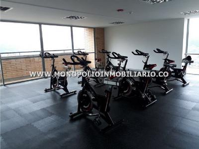 Apartaestudio en arriendo en El Poblado, Medellín, 62 m² · foto 10 de 11
