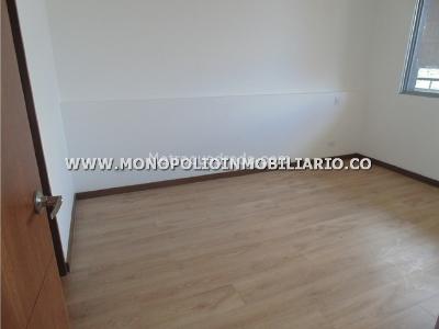 Apartaestudio en arriendo en El Poblado, Medellín, 62 m² · foto 4 de 11