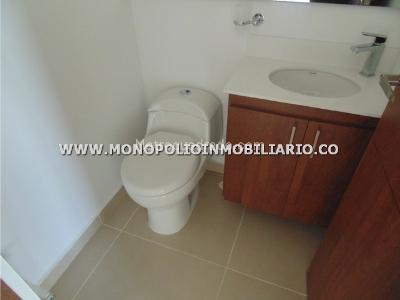 Apartaestudio en arriendo en El Poblado, Medellín, 62 m² · foto 6 de 11