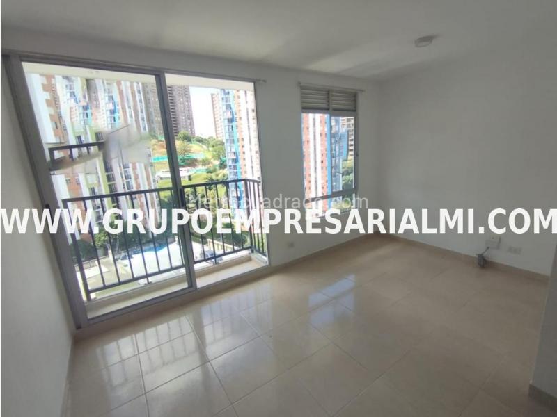 Stylish 3BR Apartment with Amenities in Calasanz - 5