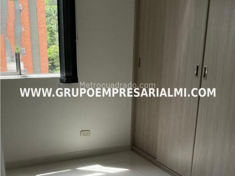 Magnificent 2BR Apartment with Modern Features in El Poblado - 4