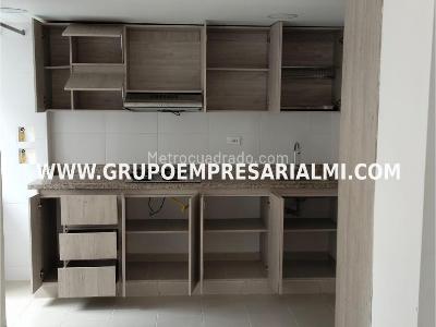 Apartamento de 3 alcobas en venta en Las Lomitas, Sabaneta, 60 m² · foto 3 de 16
