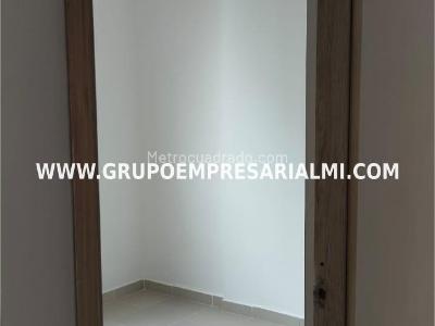 Apartamento de 3 alcobas en venta en Las Lomitas, Sabaneta, 60 m² · foto 9 de 16