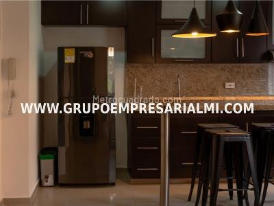 Apartamento en arriendo en Laureles, Medellín · foto 3 de 13