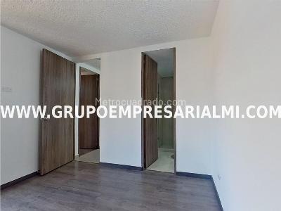 Apartamento de 3 alcobas en venta en Santa Ana, Bello, 70 m² · foto 17 de 20