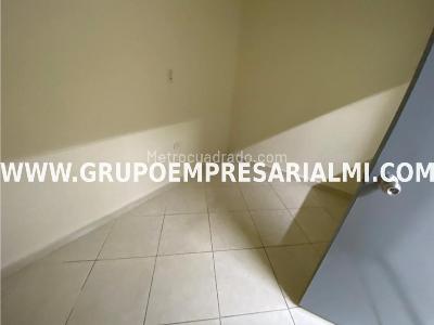 Apartamento de 5 alcobas en arriendo en Asturias, Itagüí, 110 m² · foto 13 de 19
