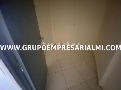 Apartamento de 5 alcobas en arriendo en Asturias, Itagüí, 110 m² · foto 16 de 19