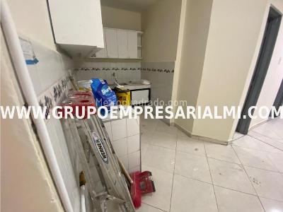Apartamento de 5 alcobas en arriendo en Asturias, Itagüí, 110 m² · foto 2 de 19