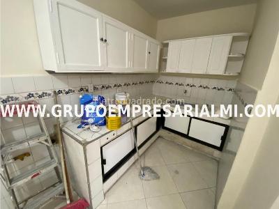 Apartamento de 5 alcobas en arriendo en Asturias, Itagüí, 110 m² · foto 3 de 19