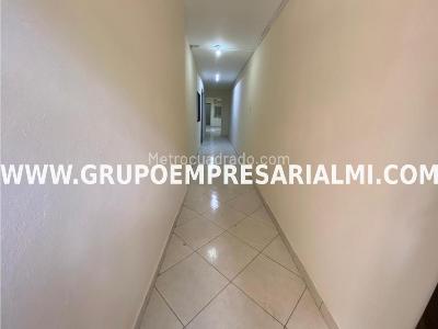 Apartamento de 5 alcobas en arriendo en Asturias, Itagüí, 110 m² · foto 9 de 19