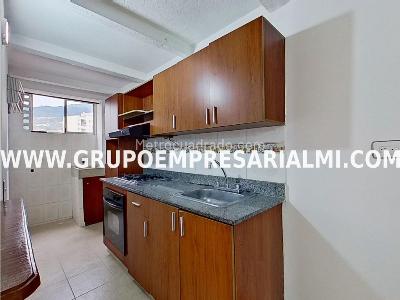 Apartamento en venta en Robledo, Medellín · foto 2 de 20