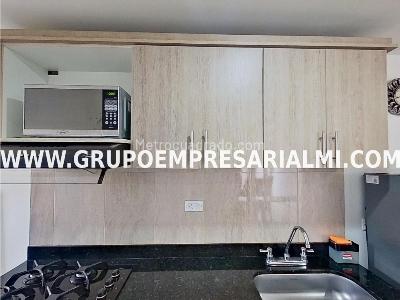 Apartamento de 2 alcobas en venta en Obrero, Bello, 58 m² · foto 2 de 15