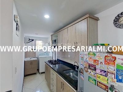 Apartamento de 2 alcobas en venta en Obrero, Bello, 58 m² · foto 3 de 15