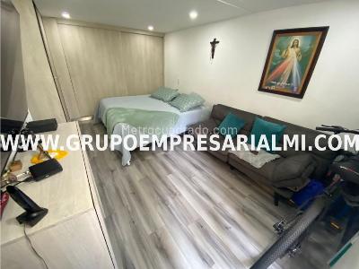 Apartamento de 3 alcobas en venta en Los Colores, Medellín, 82 m² · foto 10 de 20