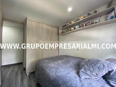 Apartamento de 3 alcobas en venta en Los Colores, Medellín, 82 m² · foto 13 de 20