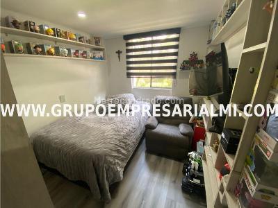 Apartamento de 3 alcobas en venta en Los Colores, Medellín, 82 m² · foto 15 de 20