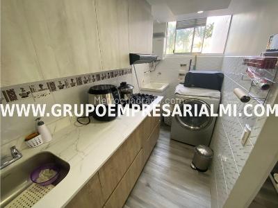 Apartamento de 3 alcobas en venta en Los Colores, Medellín, 82 m² · foto 18 de 20