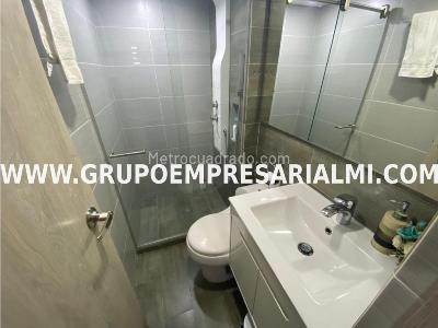 Apartamento de 3 alcobas en venta en Los Colores, Medellín, 82 m² · foto 19 de 20