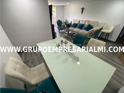 Apartamento de 3 alcobas en venta en Los Colores, Medellín, 82 m² · foto 7 de 20