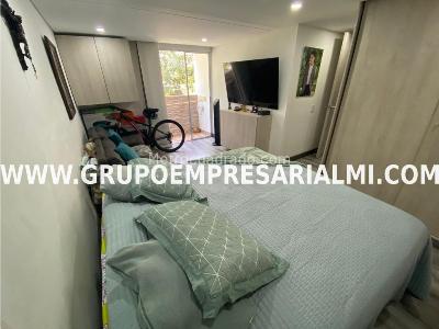 Apartamento de 3 alcobas en venta en Los Colores, Medellín, 82 m² · foto 8 de 20