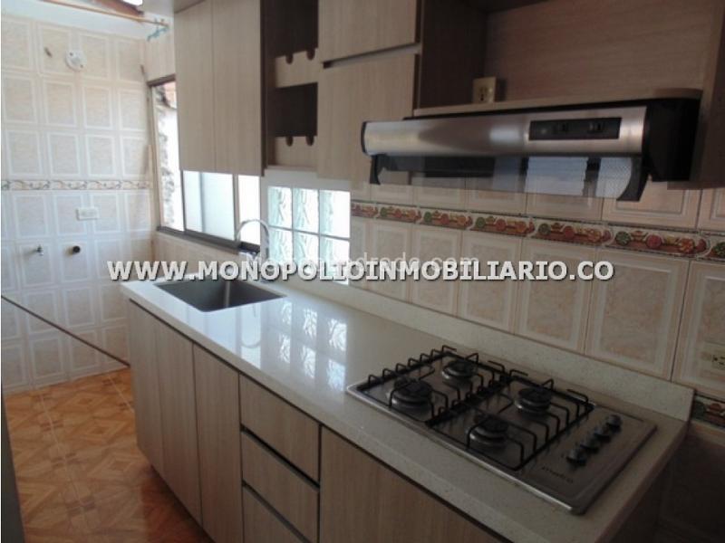 Apartamento Moderno de 3 Alcobas en Los Colores - 2