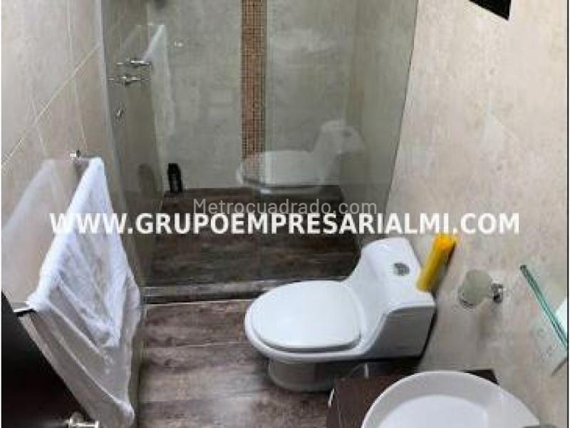 Beautiful 3BR Apartment in La Floresta - 8