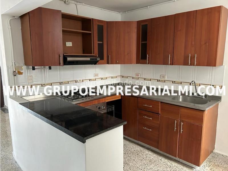Spacious 3BR Apartment in El Estadio Neighborhood - 4