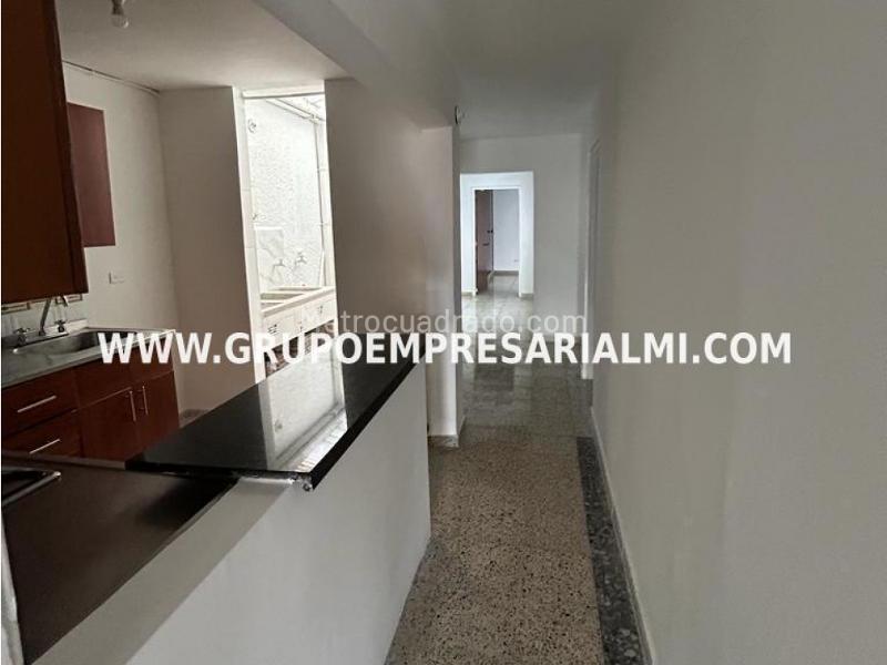 Spacious 3BR Apartment in El Estadio Neighborhood - 8