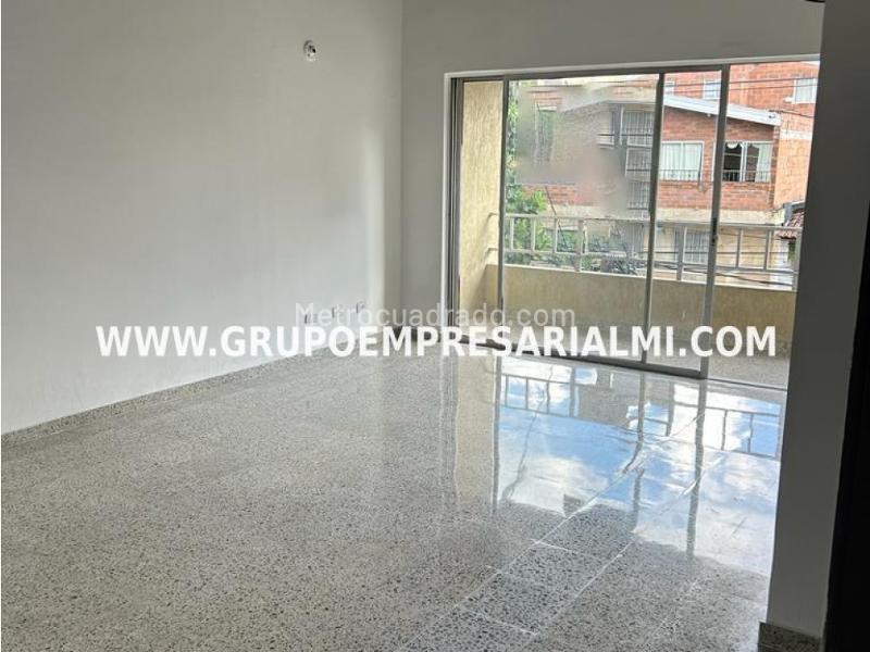 Spacious 3BR Apartment in El Estadio Neighborhood - 9