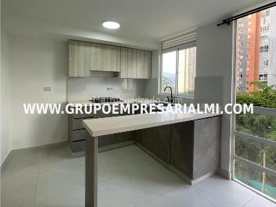 Apartamento de 3 alcobas en venta en Maria Auxiliadora, Sabaneta, 50 m² · foto 2 de 15